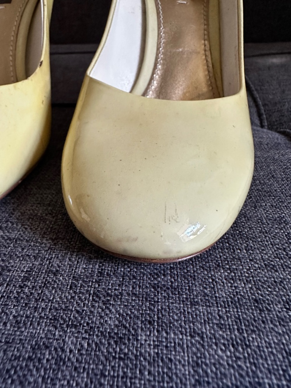 Louis Vuitton Yellow Patent Leather Padlock Stiletto Heels 39 Authentic - Picture 5 of 11